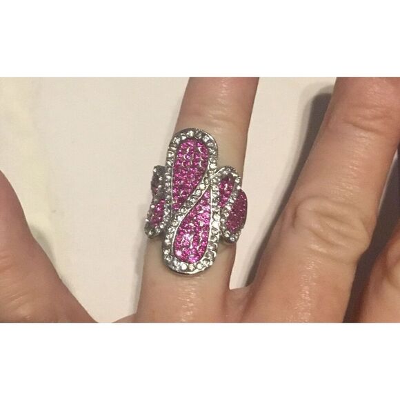 New Sparkling Silver Round Fuschia & White Swirl Ring - Picture 3 of 3